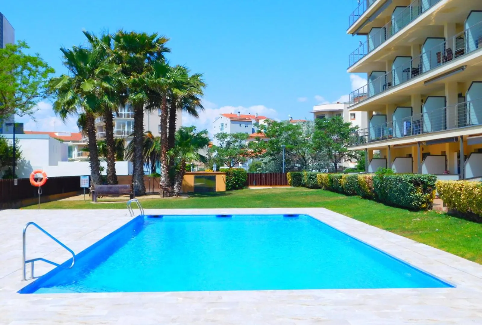 Gmid Immo A221 Atico Duplex Con Piscina, Terraza Y Parking En Primera Linea De Mar Rosas 0*,  Spanien